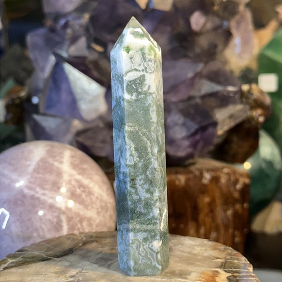 🔥SALE🔥 Moss Agate Crystal Point! - Picture 3 of 5